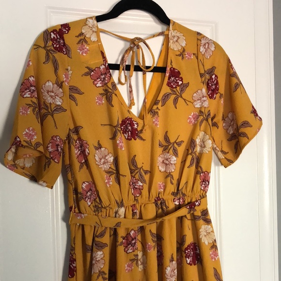 Like New Floral Dress - Picture 3 of 3